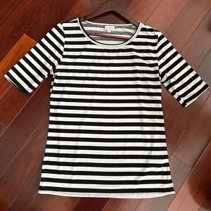 LuLaRoe Women's Short Sleeve Black White Stripe Made in USA Top Size L EUC